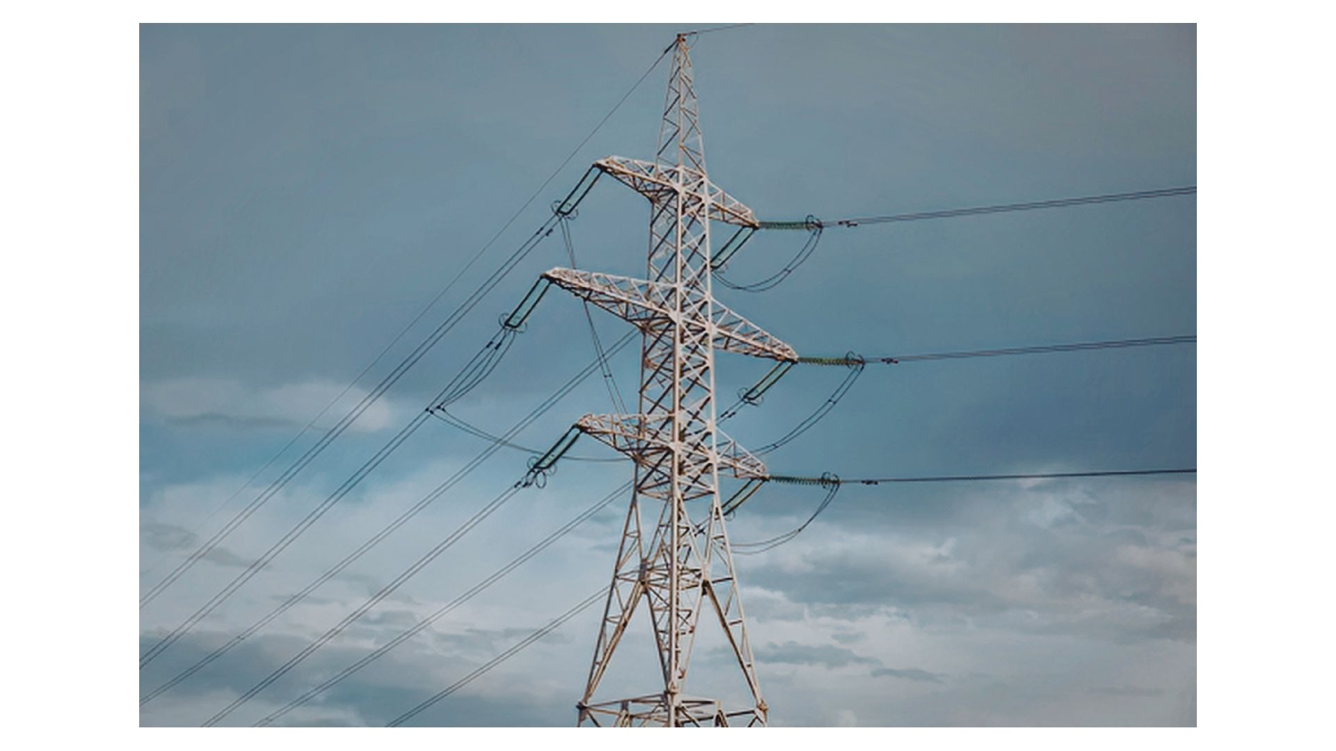 鉄塔や高所へのライブカメラ設置｜電源・ネット不要で導入の手間を解消